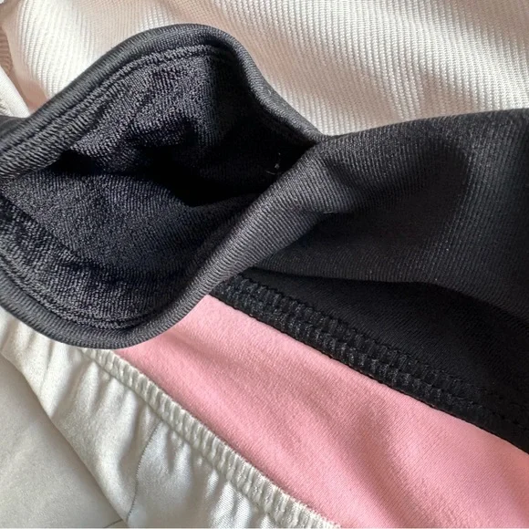 Lululemon Athletica Groovy Run shorts. Gingham plaid size 8. - Picture 9 of 9